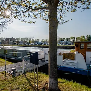 Houseboat Jana - With Sauna And Terrace Brügge